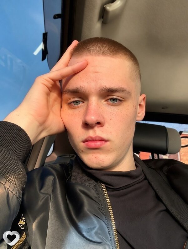 Владислав, 23, Череповце — анкета №3464107