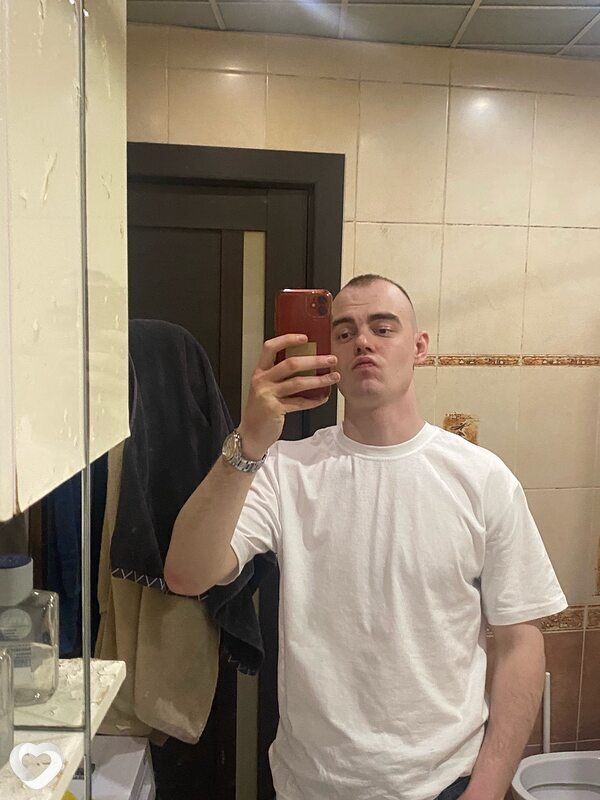 Максим, 22, Новомосковске — анкета №3464389