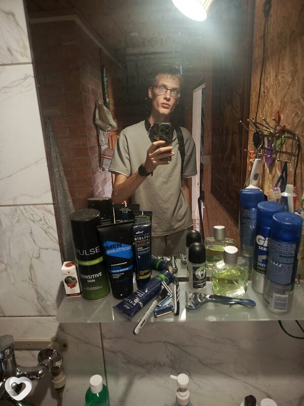 Anton, 22, Барановичах — анкета №3465123