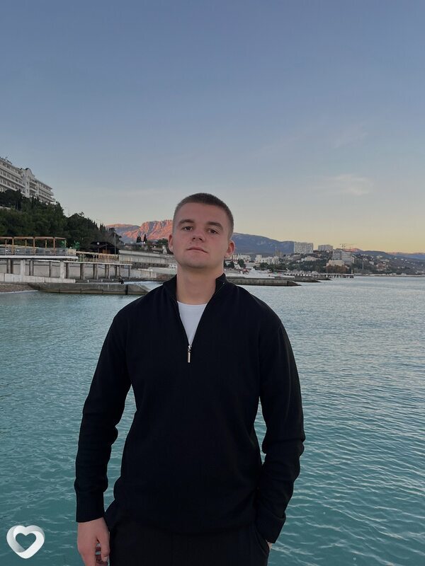 Илья, 18, Симферополе — анкета №3468060