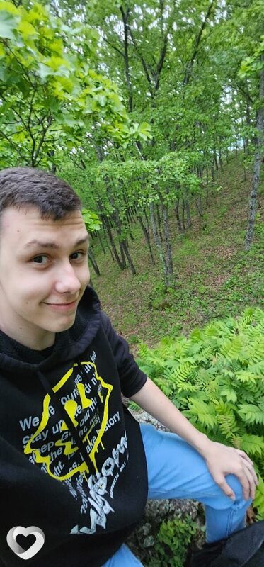 Артём, 19, Хабаровске — анкета №3468303