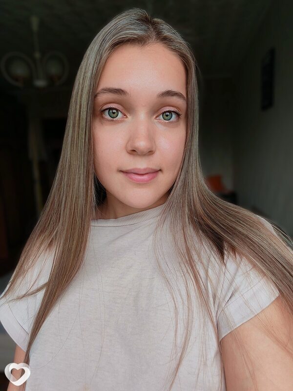 Евгения, 23, Великом Новгороде — анкета №3470167