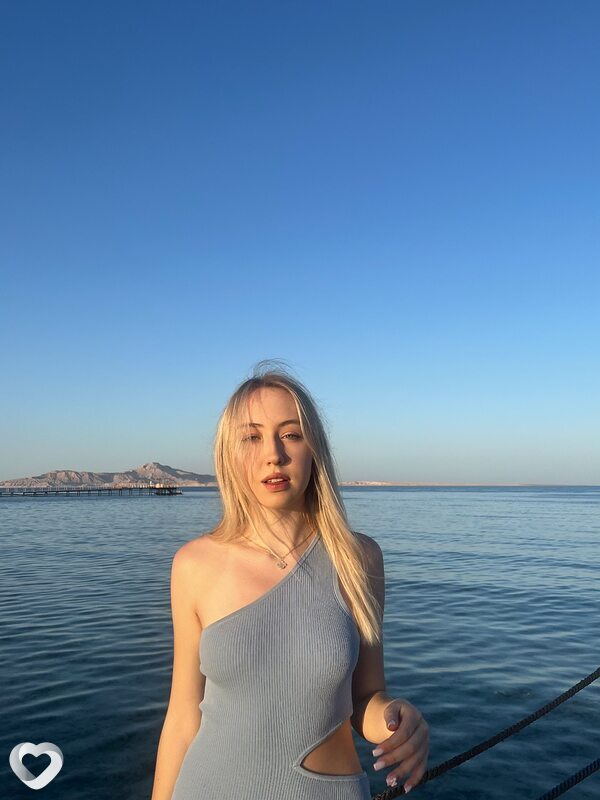 Анна, 21, Ростове-на-Дону — анкета №3470594