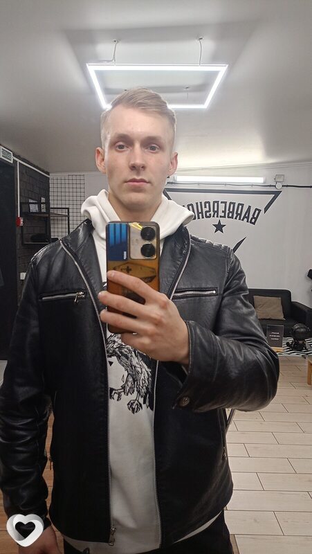 Дима, 23, Калининграде — анкета №3471244