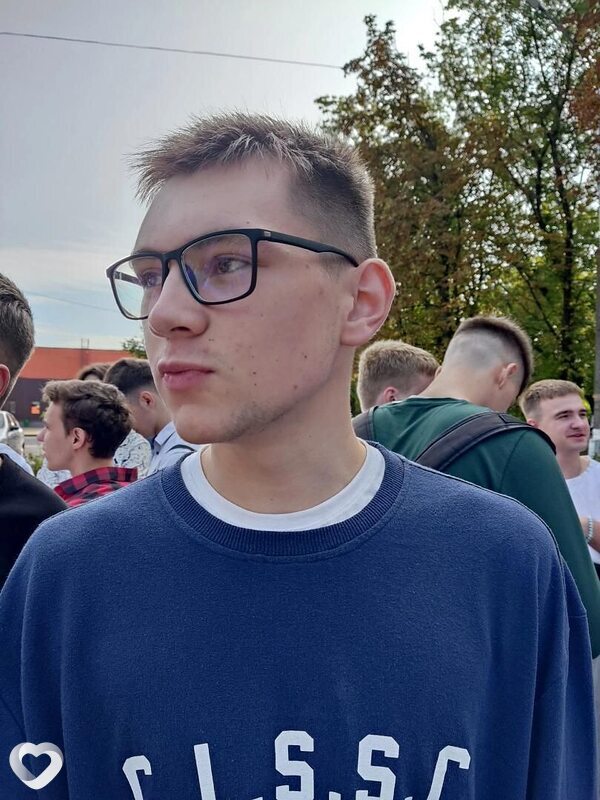 Александр, 21, Бобруйске — анкета №3473303
