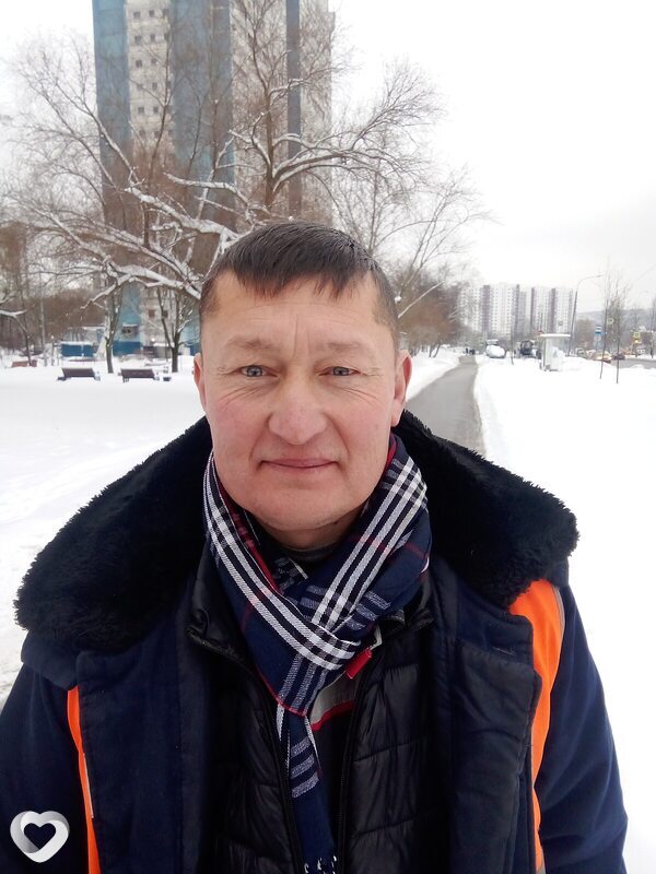 Хурмат, Москва