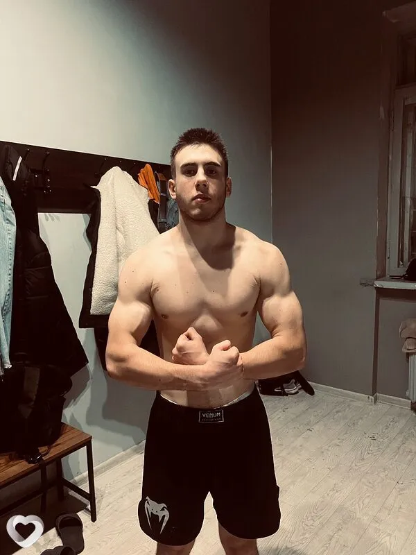 Даниил, 18, Москве — анкета №3474330