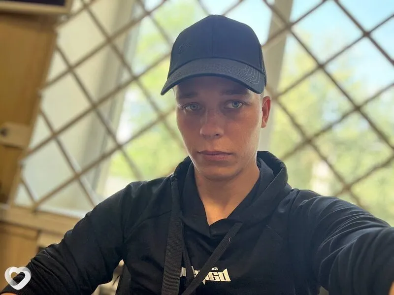 Сергей, 21, Горно-Алтайске — анкета №3475166