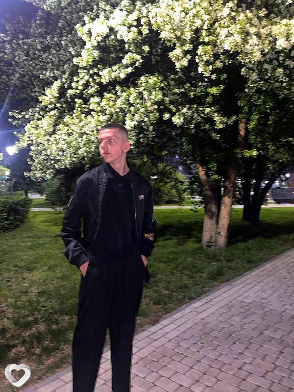 Александр, 19, Новокузнецке — анкета №3476522