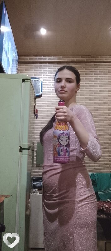 Анюта, 20, Енакиеве — анкета №3476954