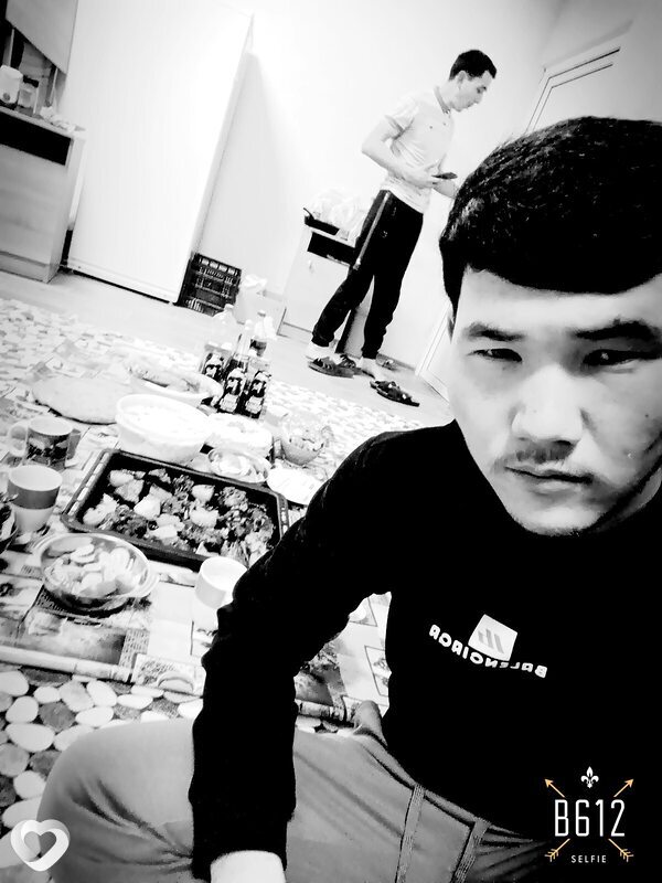 Даулет, 19, Несвиже — анкета №3477046