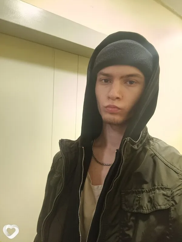 Иван, 19, Москве — анкета №3477398