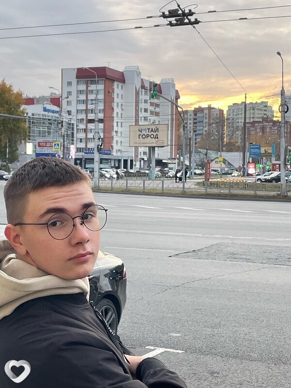 Матвей, 19, Брянске — анкета №3478324