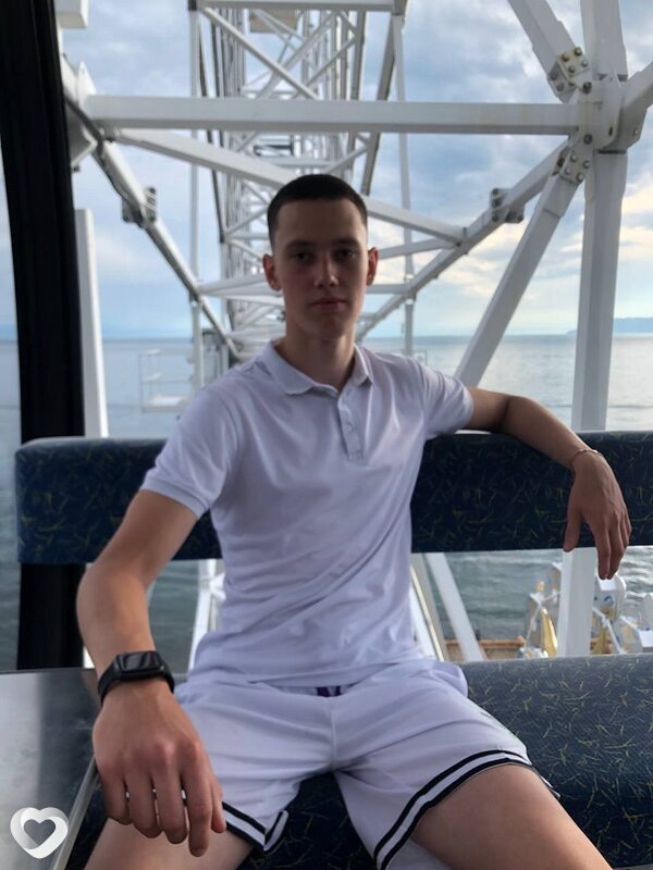 Кирилл, 18, Иркутске — анкета №3479736