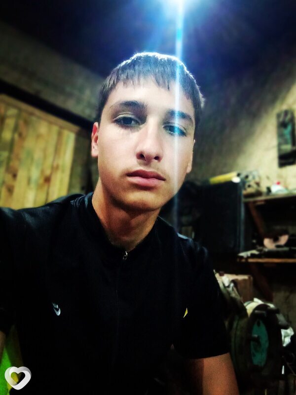 Вадим, 19, Барнауле — анкета №3482708