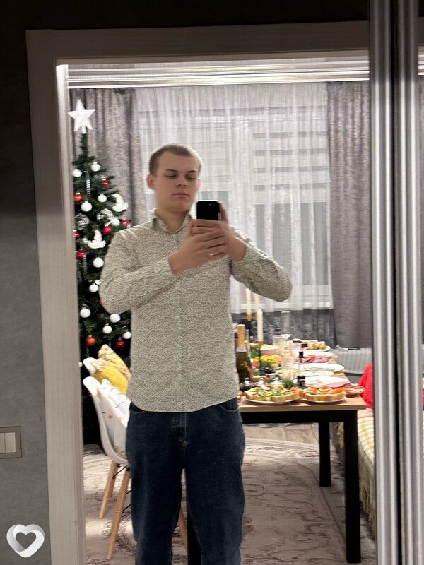 Илья, 20, Гомеле — анкета №3483061