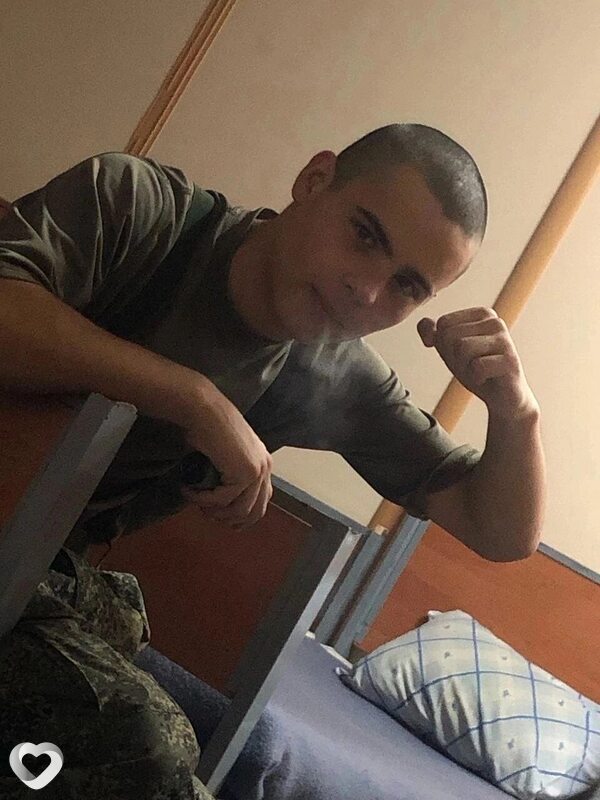 Павел, 21, Донецке — анкета №3483000