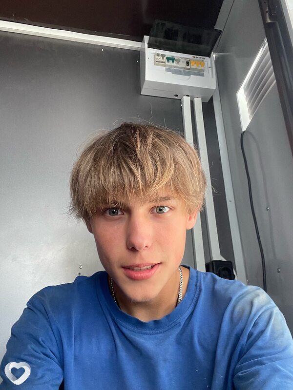 Александр, 18, Краснодаре — анкета №3483612
