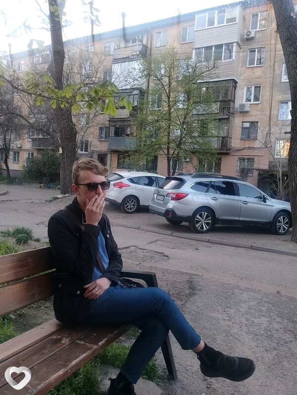 Антон, 19, Днепр — анкета №3484439
