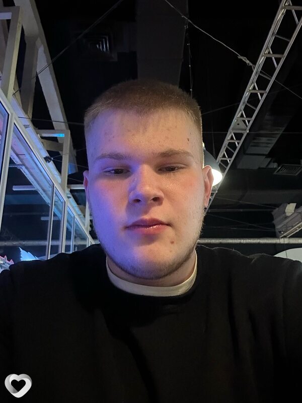 Артём, 21, Новосибирске — анкета №3485779