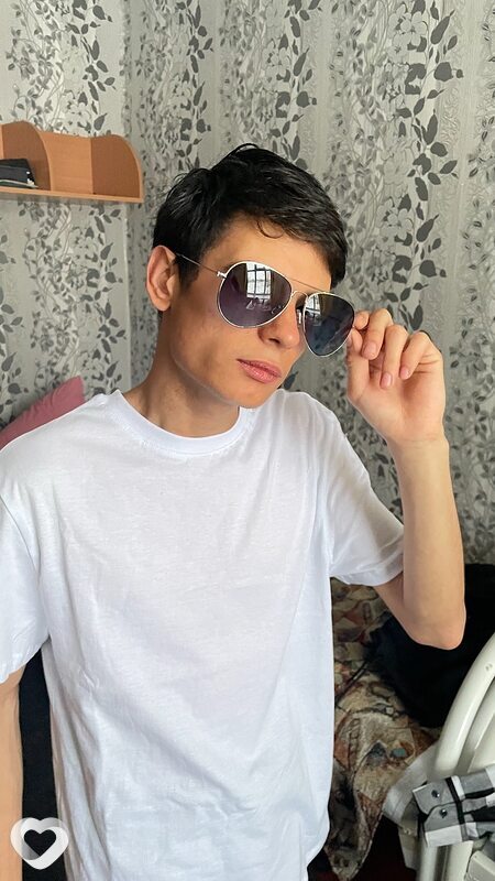 Саша, 22, Омске — анкета №3487859