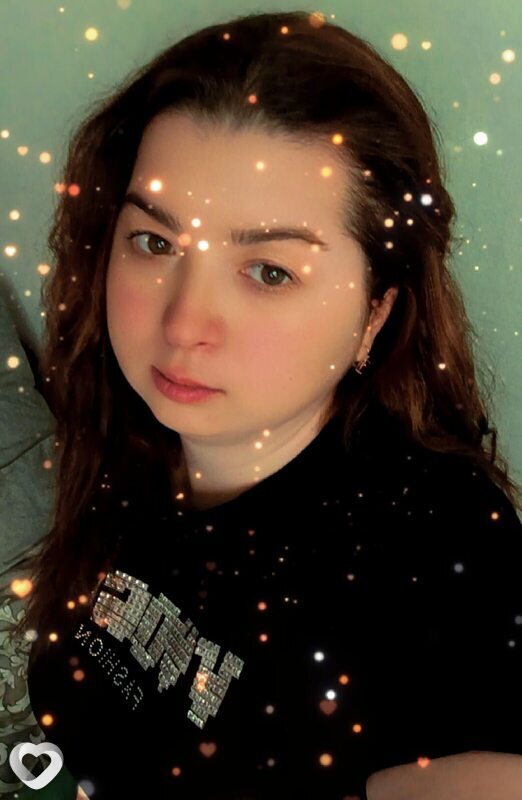 Юлия, Лозовая