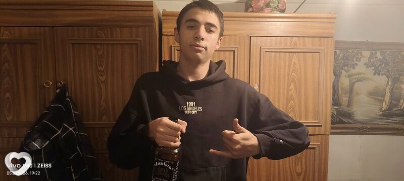 Антон, 19, Алматы — анкета №3488672