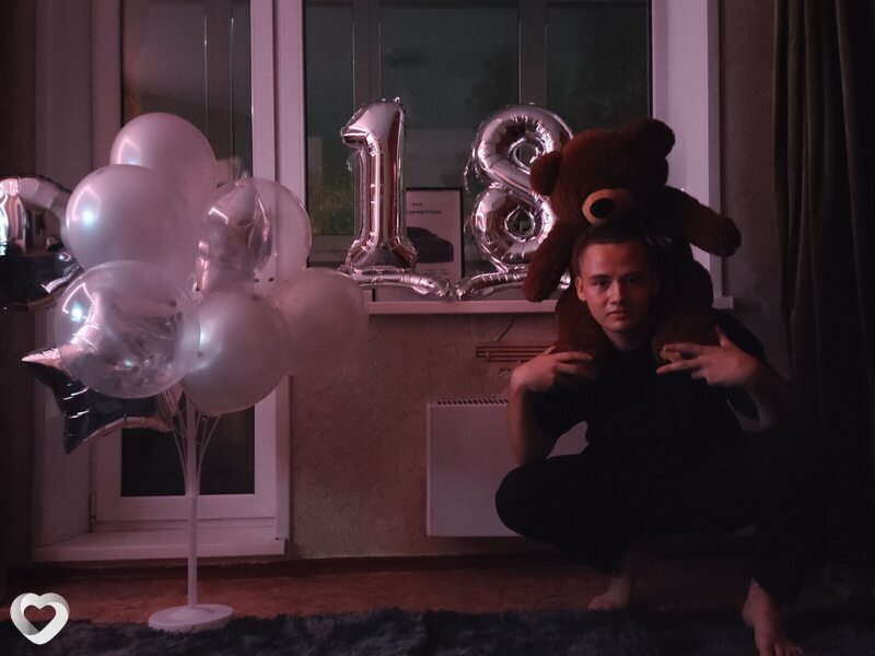 Евгений, 18, Омске — анкета №3488600