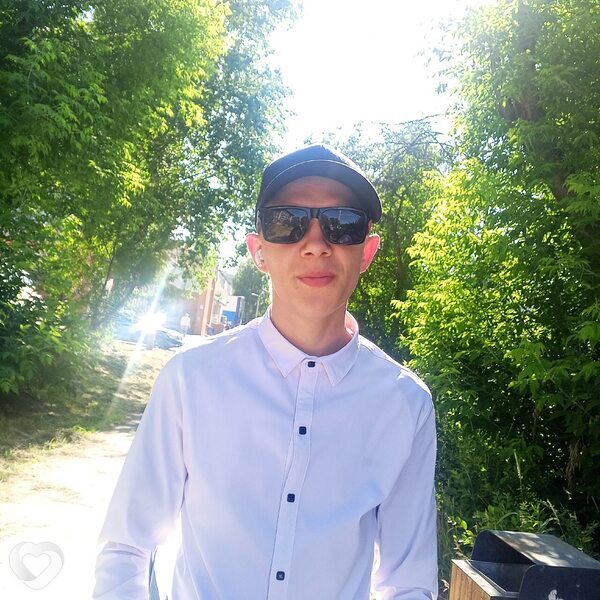 Коля, 19, Ачинске — анкета №3490445