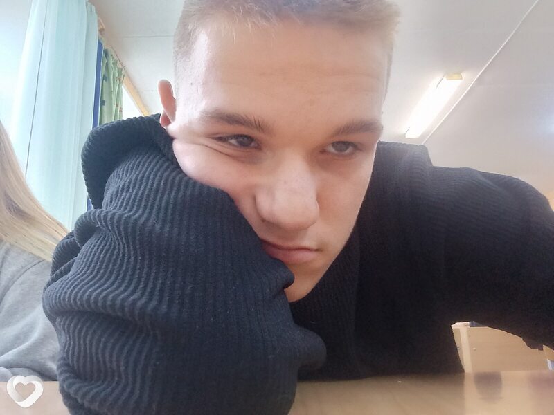 Дмитрий, 18, Волжском — анкета №3490537