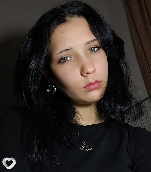 Екатэ, 20, Уссурийске — анкета №3493593