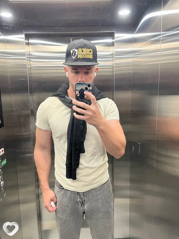 Глеб, 25, Москве — анкета №3494074