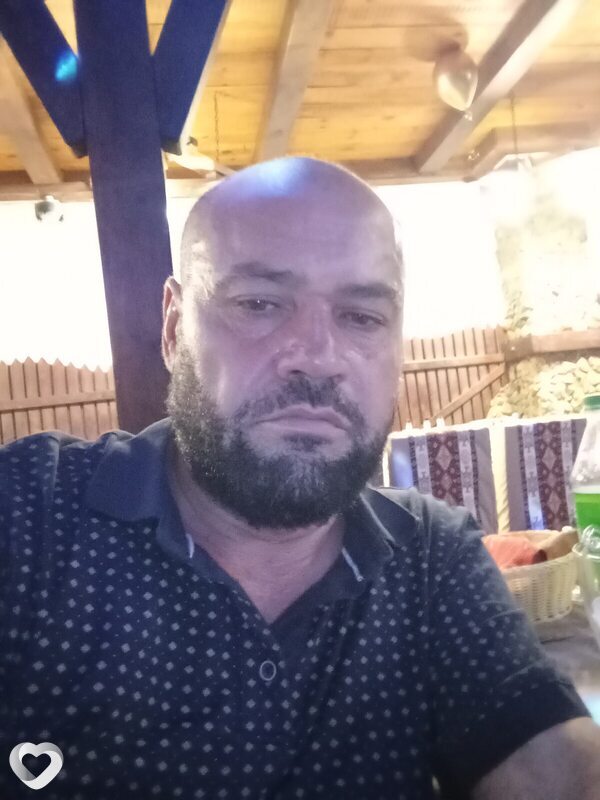 İzat, Ош