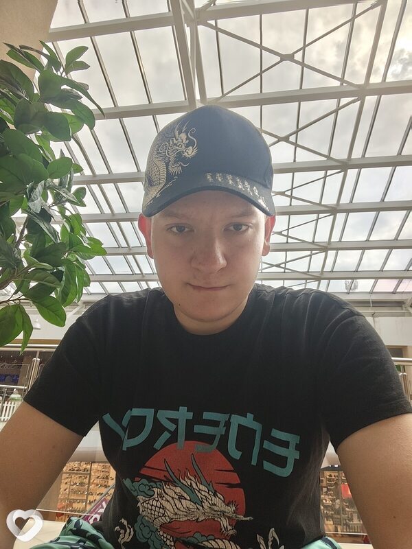 Артем, 23, Томске — анкета №3494834