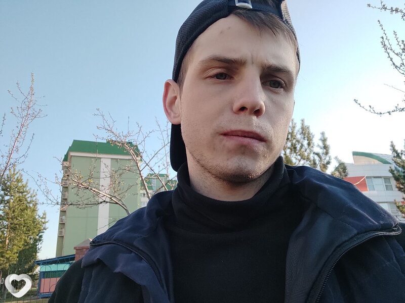 Артем, 25, Красноярске — анкета №3501100