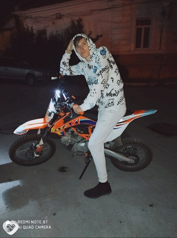 Стас, 23, Симферополе — анкета №3502363