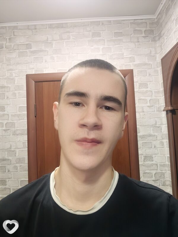 Даня, 19, Белогорске — анкета №3502490