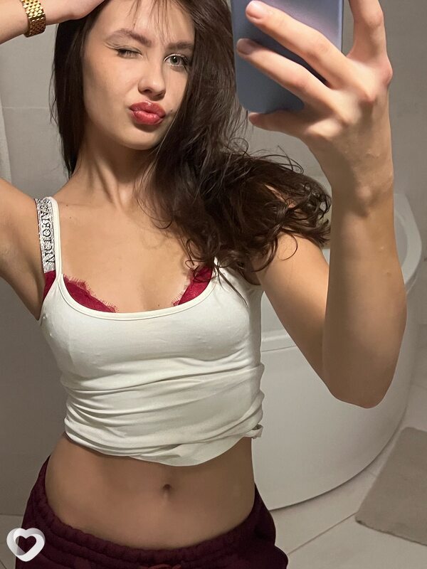 Елена, 19, Минске — анкета №3503950
