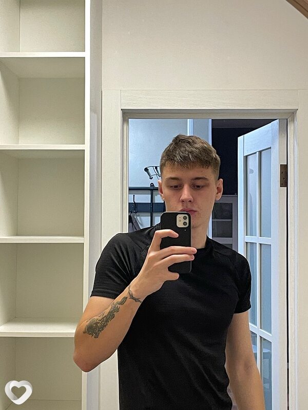 Иван, 23, Минске — анкета №3503974