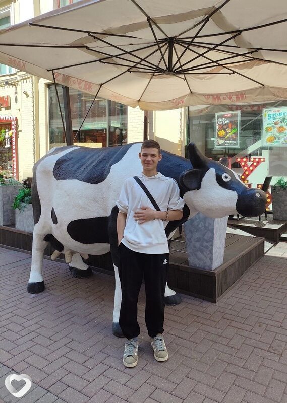 Максим, 19, Коврове — анкета №3504391