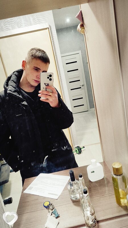 Илья, 25, Комсомольске-на-Амуре — анкета №3506378