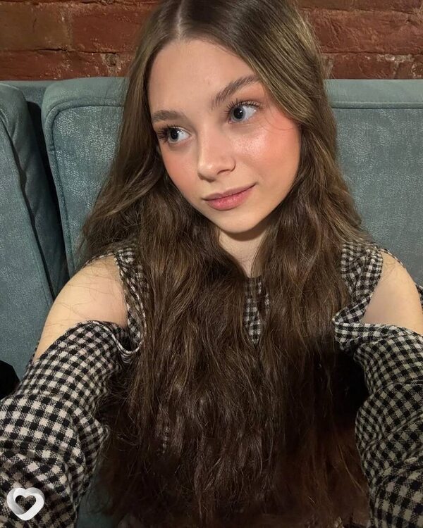 Карина, 21, Ростове-на-Дону — анкета №3507005