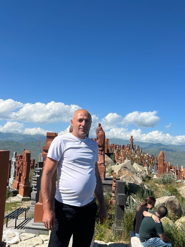 Vova, Ереван