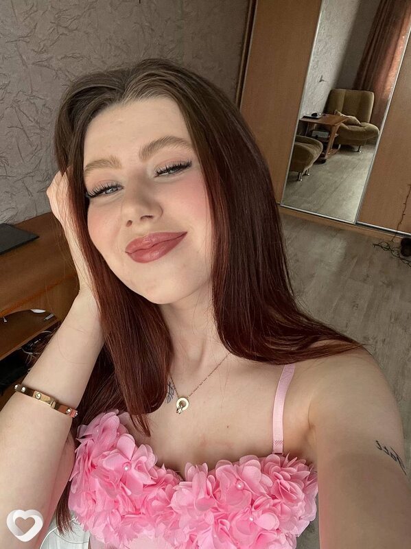 Анна, 19, Омске — анкета №3509426