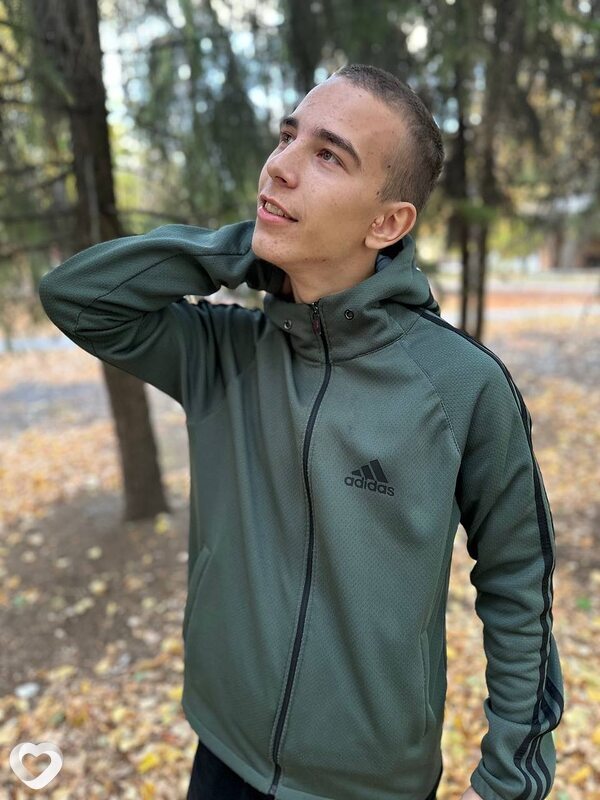 Александр, 18, Белгороде — анкета №3509988