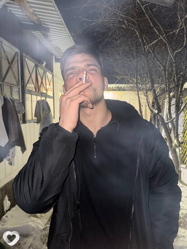 Данил, 21, Тюмени — анкета №3511541