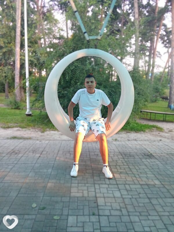 Иван, 19, Партизанске — анкета №3511773