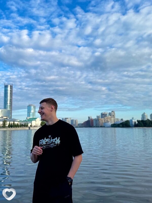 Артем, 26, Екатеринбурге — анкета №3512299
