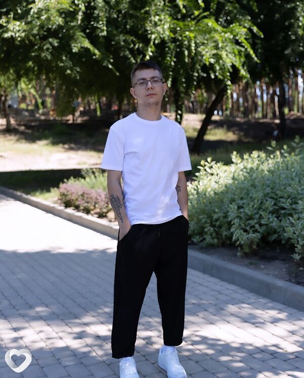 Артем, 22, Воронеже — анкета №3513705