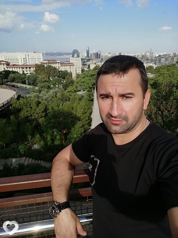 Elshan, Баку